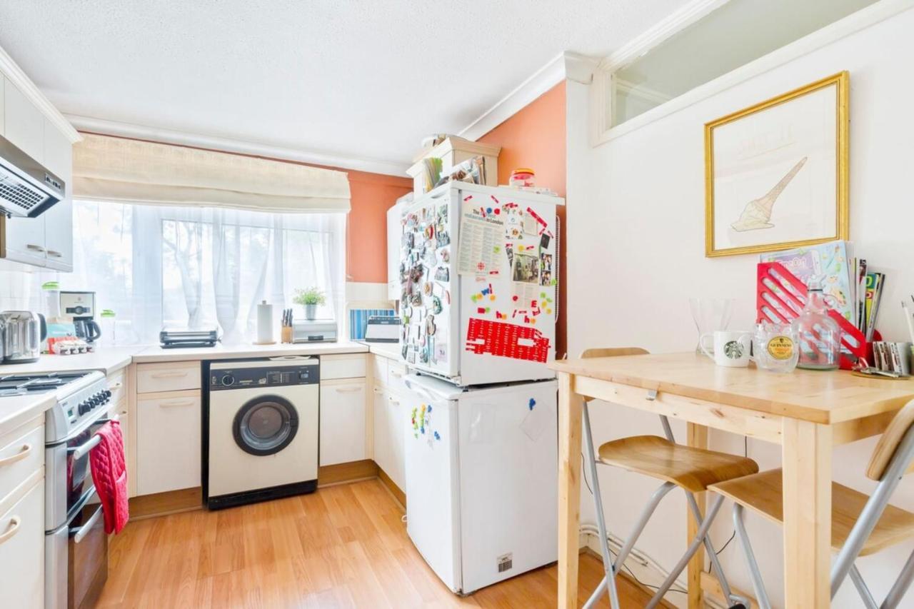 لندن Spacious 2 Bedroom Apartment In Cricklewood المظهر الخارجي الصورة